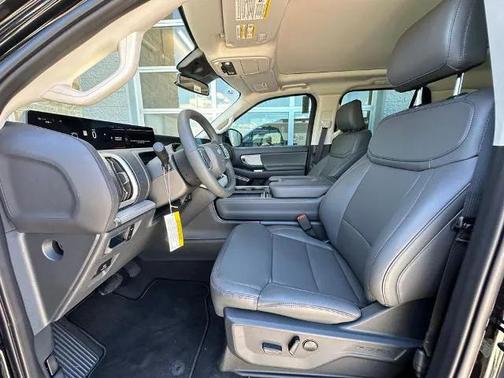 2025 Ford Expedition Max Active 4x2