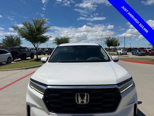 Platinum White Pearl 2024 Honda Pilot EX-L 7 Passenger