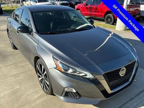 2021 Nissan Altima SR FWD