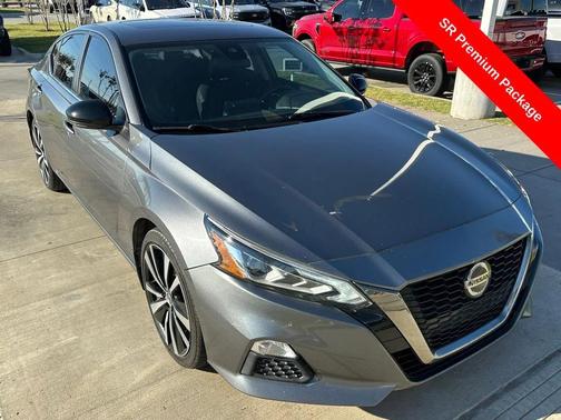 2021 Nissan Altima SR FWD