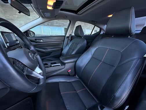 2021 Nissan Altima SR FWD