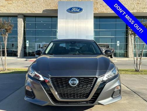 2021 Nissan Altima SR FWD