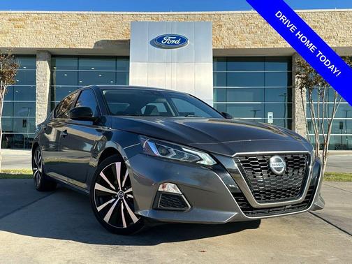 2021 Nissan Altima SR FWD