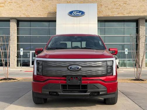 2023 Ford F-150 Lightning LARIAT
