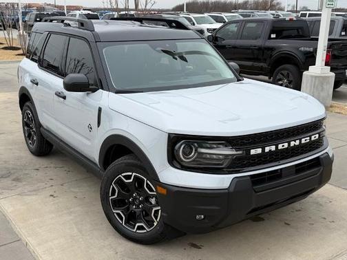 Space White Metallic 2026 Ford Bronco Sport Outer Banks