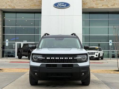 Space White Metallic 2026 Ford Bronco Sport Outer Banks
