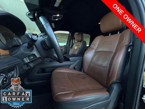 Diamond Black Crystal Pearlcoat 2024 RAM 2500 Longhorn