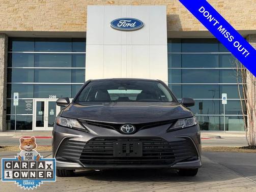 2024 Toyota Camry LE