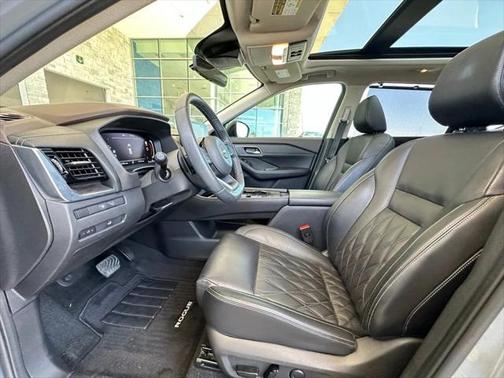 2022 Nissan Rogue Platinum