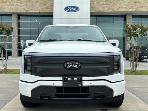 2024 Ford F-150 Lightning Flash