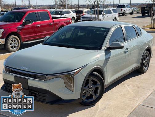 2025 Kia K4 LXS