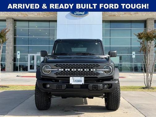 Shadow Black 2026 Ford Bronco Badlands