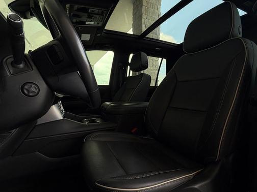 Onyx Black 2022 GMC Yukon SLT