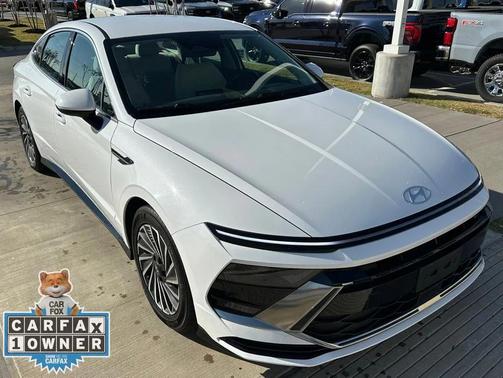 2024 Hyundai SONATA Hybrid SE