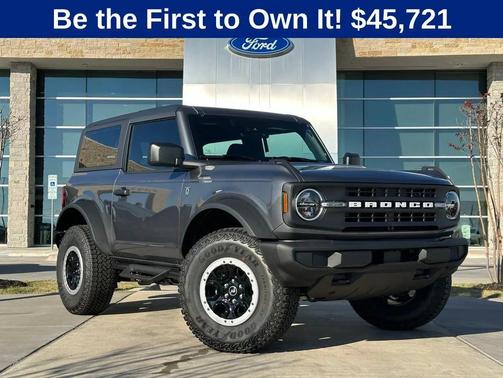 Carbonized Gray Metallic 2025 Ford Bronco Base SUV