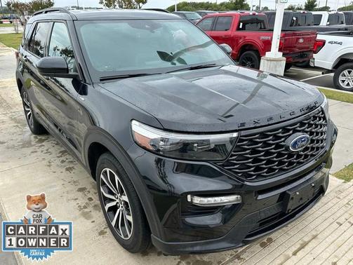 2023 Ford Explorer ST-Line