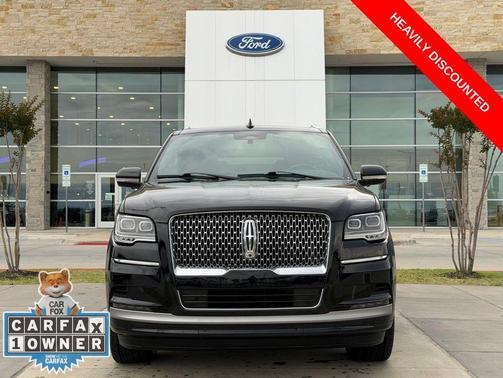 Infinite Black 2024 Lincoln Navigator Premiere