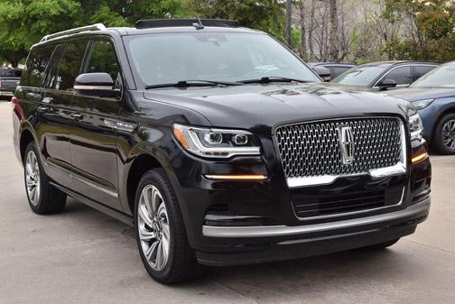 Infinite Black 2024 Lincoln Navigator Premiere