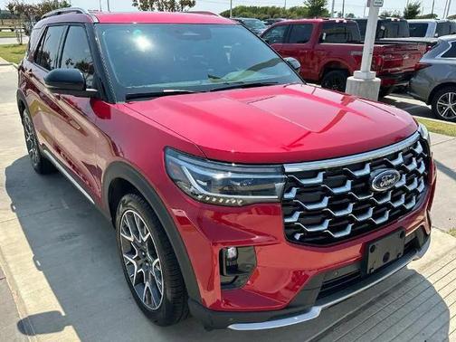 2025 Ford Explorer Platinum