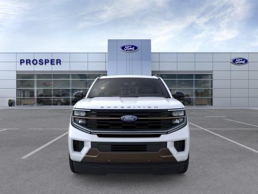 Star White MET TRI-Coat 2026 Ford Expedition Max King Ranch
