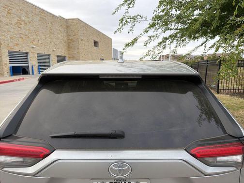 Silver Sky 2022 Toyota RAV4 LE