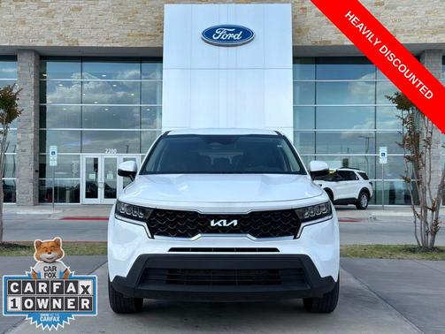 Glacial White Pearl 2023 Kia Sorento LX