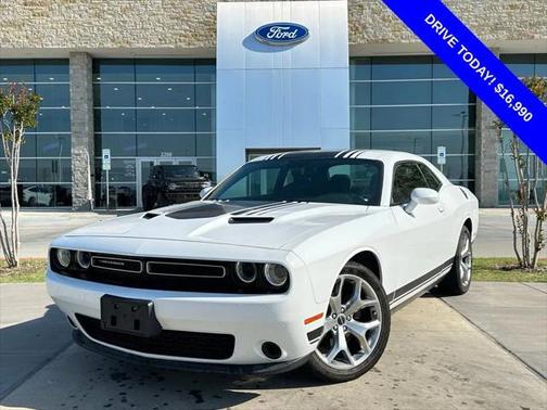 2017 Dodge Challenger SXT