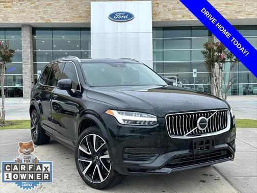 2022 Volvo XC90 T6 Momentum