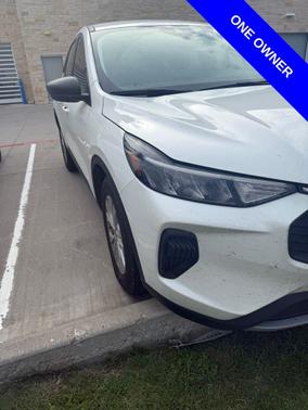 Star White Metallic Tri-Coat 2023 Ford Escape Active