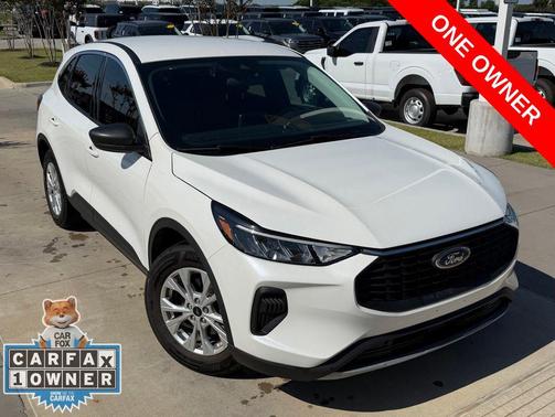 Star White Metallic Tri-Coat 2023 Ford Escape Active