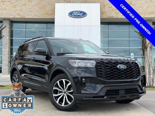 Agate Black 2025 Ford Explorer ST-Line
