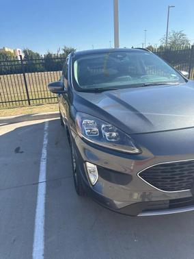 2020 Ford Escape Titanium