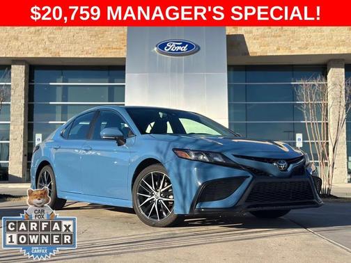 2024 Toyota Camry SE