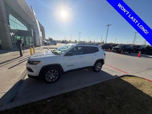 Bright White 2022 Jeep Compass Latitude Lux