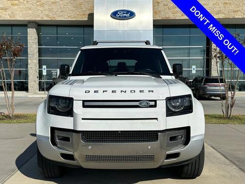 2023 Land Rover Defender 130 SE