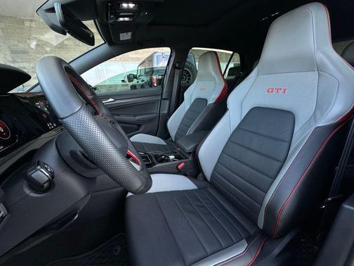 2024 Volkswagen Golf GTI 2.0T S DSG