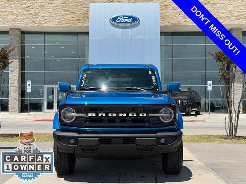 Velocity Blue 2024 Ford Bronco Outer Banks