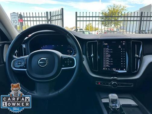 2022 Volvo XC60 B5 Inscription