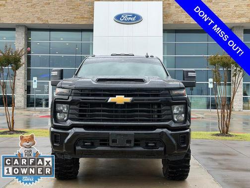 Black 2024 Chevrolet Silverado 2500 Custom