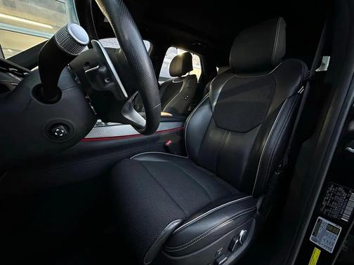 2022 Genesis GV70 2.5T