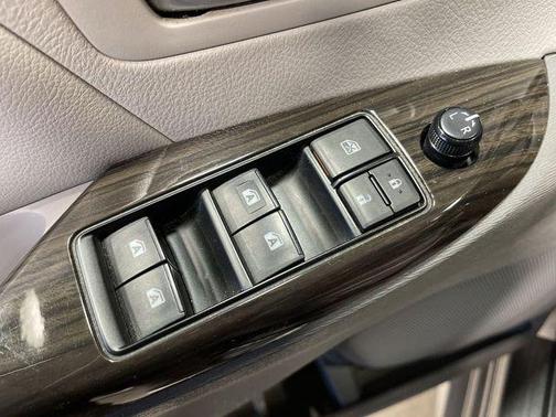 2018 Toyota Sienna XLE Premium