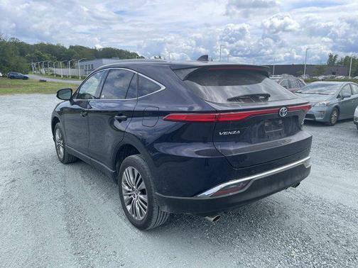 2022 Toyota Venza XLE