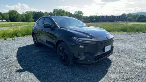 Midnight Black Metallic 2026 Toyota C-HR SE