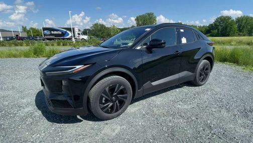 Midnight Black Metallic 2026 Toyota C-HR SE