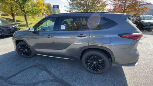 2025 Toyota Highlander XSE