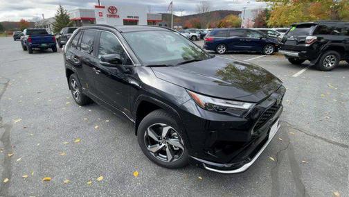 2025 Toyota RAV4 Hybrid SE