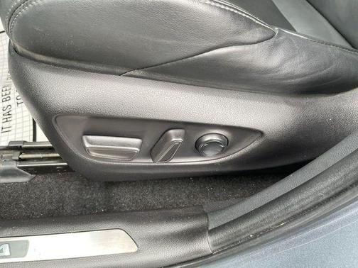 2023 Toyota Venza XLE