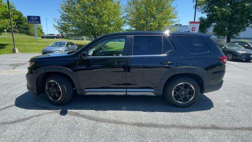 Crystal Black Pearl 2025 Honda Pilot EX-L