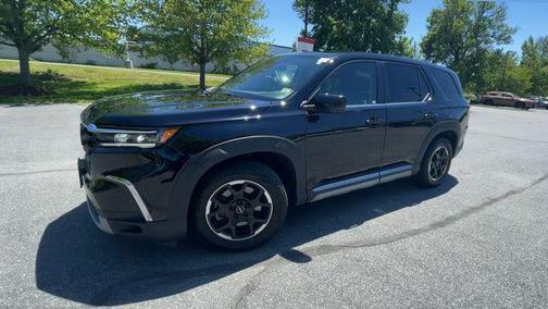 Crystal Black Pearl 2025 Honda Pilot EX-L