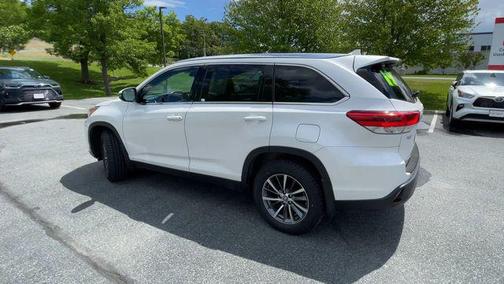 Blizzard Pearl 2019 Toyota Highlander XLE